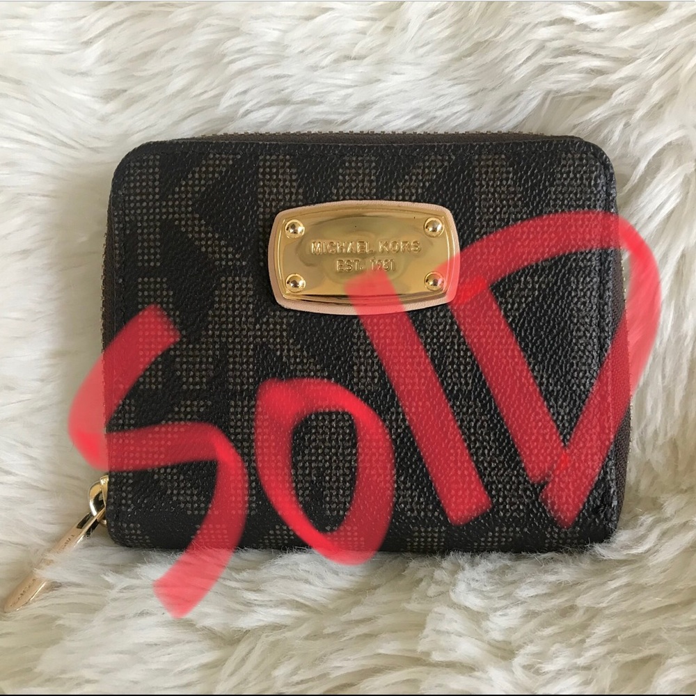 SOLD Michael Kors Jet Set Wallet
